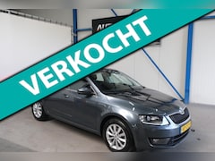 Skoda Octavia - 1.0 TSI Greentech Style Business Automaat - N.A.P. Airco, Navi, PDC