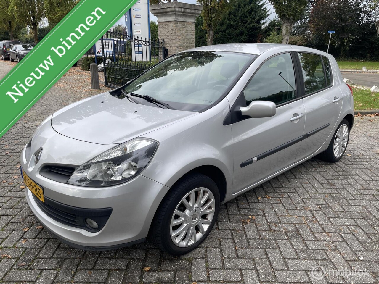 Renault Clio - 1.6-16V Dynamique Luxe. AIRCO - XENON - AutoWereld.nl