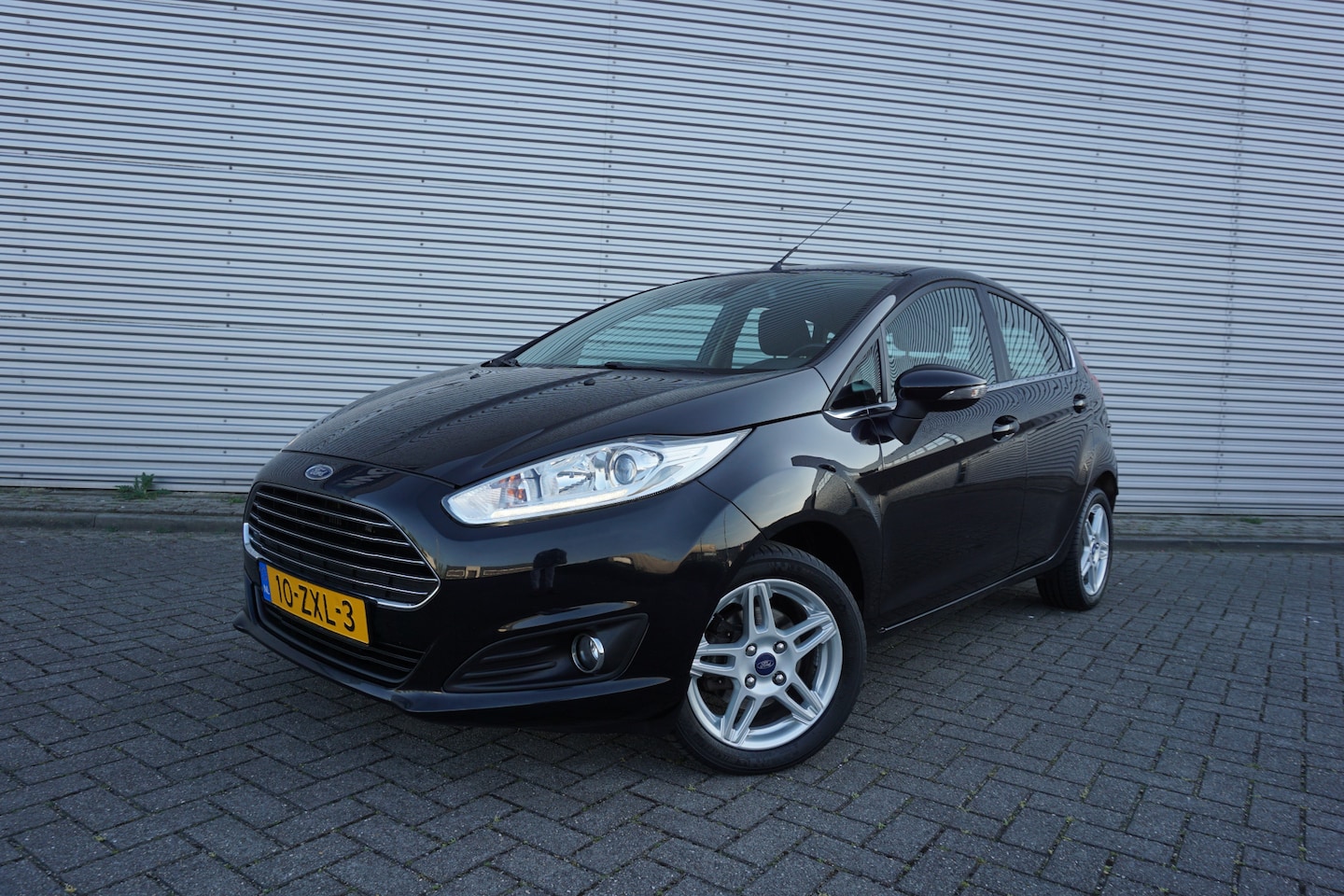 Ford Fiesta - 1.0 EcoBoost Titanium Airco / Cruise / Elektr. ramen / NAP - AutoWereld.nl