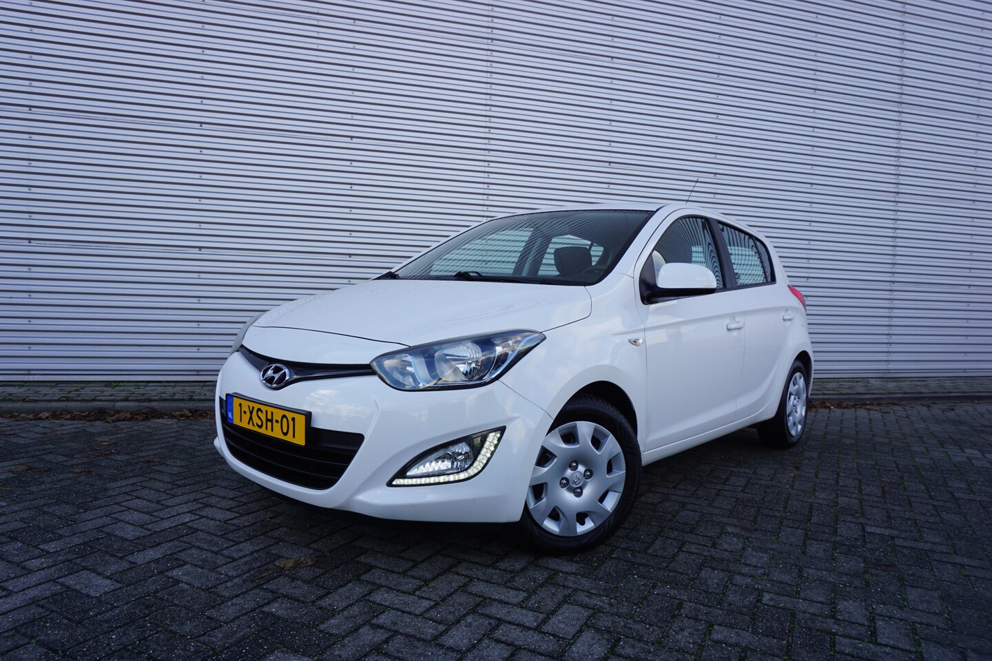 Hyundai i20 - 1.2i i-Motion Airco / Elektr. ramen - AutoWereld.nl