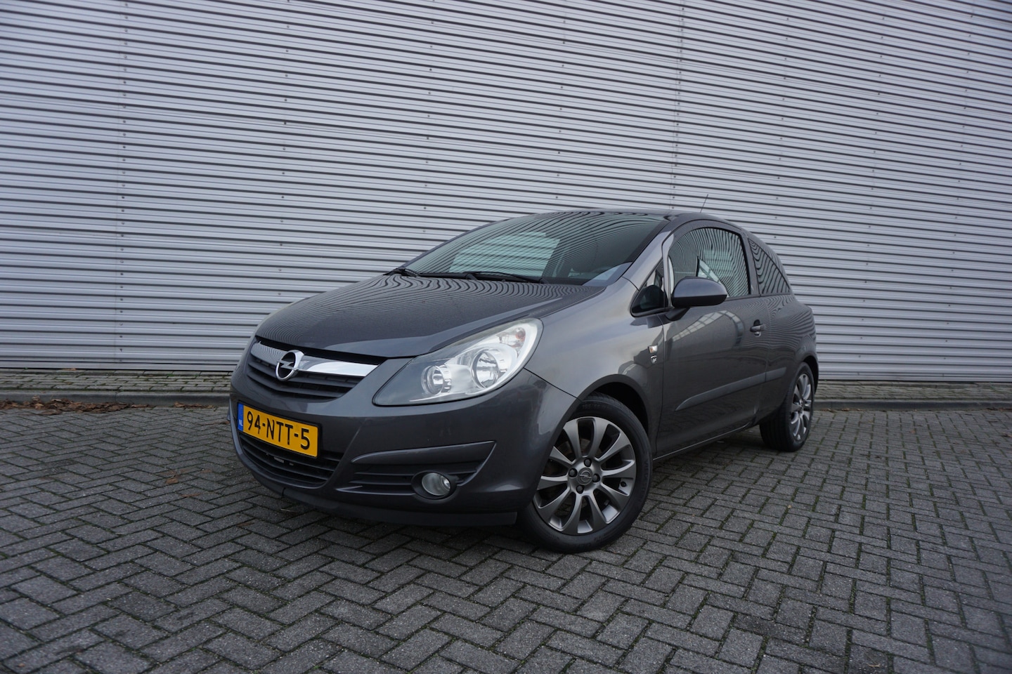 Opel Corsa - 1.4-16V '111' Edition Airco / Elektr. ramen / Cruise / Trekhaak / Lm velgen / NAP - AutoWereld.nl