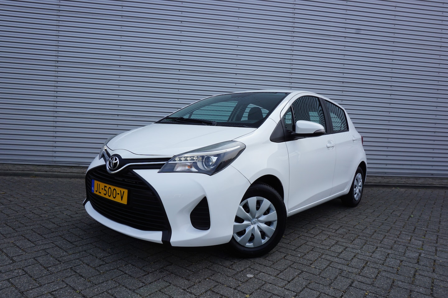 Toyota Yaris - 1.3 VVT-i Now Airco / Elektr. ramen / NAP - AutoWereld.nl