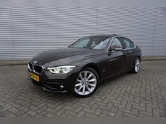 BMW 3-serie - 330e High Executive AUTOMAAT / Climate / Navi / Leder / Pano / Lm velgen / NAP