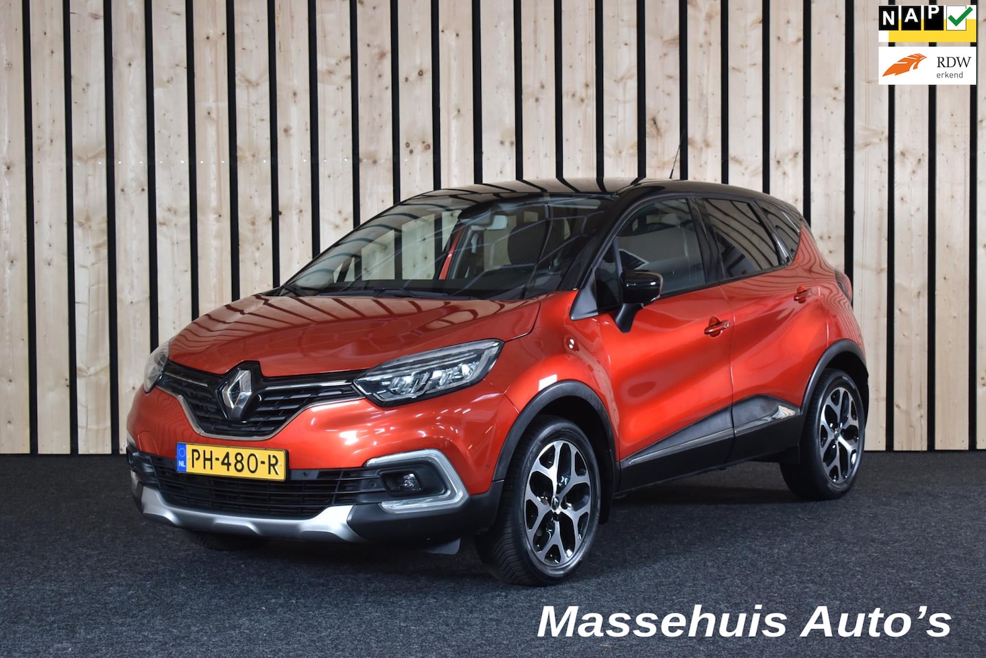 Renault Captur - 0.9 TCe Intens 100dkm Camera PDC V+A Navi Clima Cruise LED 17" 2e eig. Nwe APK - AutoWereld.nl