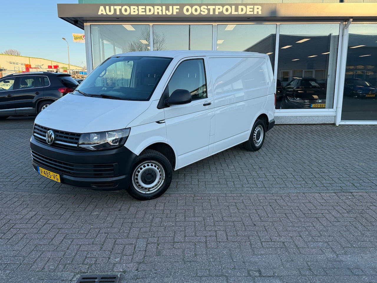 Volkswagen Transporter - 2.0 TDI L1H1 Comfortline 2.0 TDI L1H1 Comfortline - AutoWereld.nl
