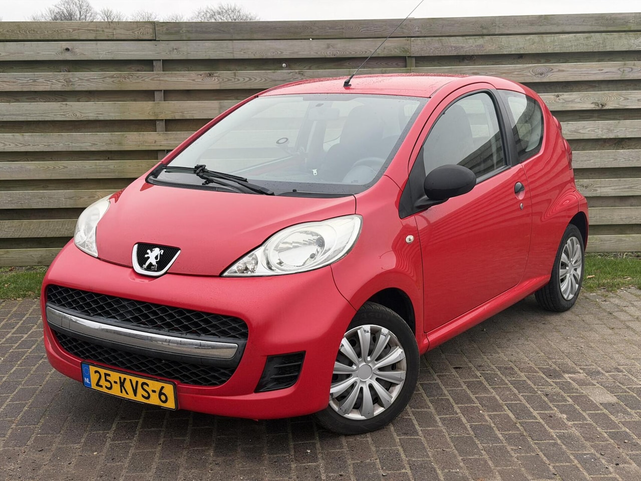 Peugeot 107 - 1.0-12V Sublime 1.0-12V Sublime - AutoWereld.nl