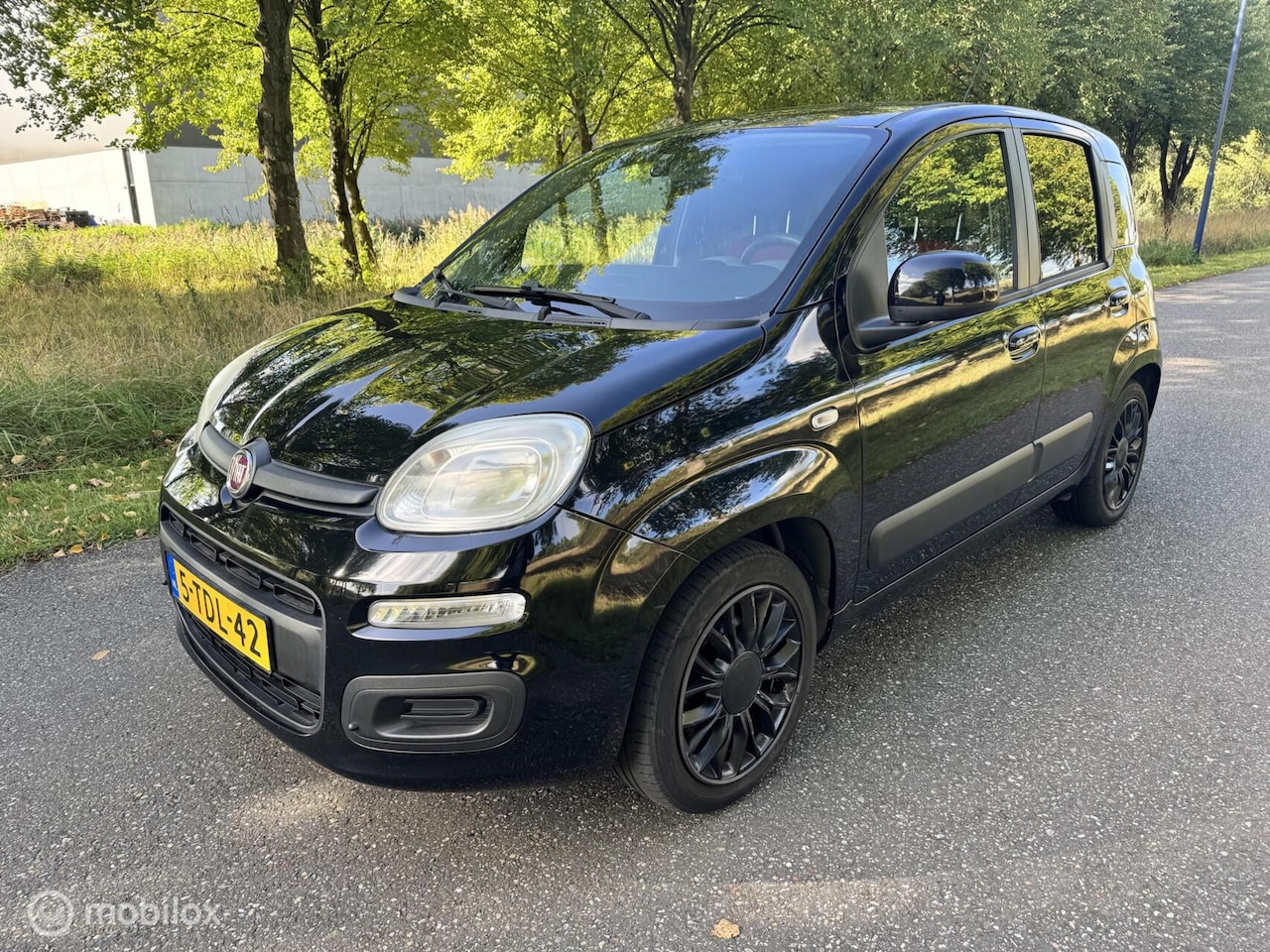 Fiat Panda - 0.9 TwinAir*NW APK*SCHERM*NAVIGATIE*PARKEERSENSOR - AutoWereld.nl