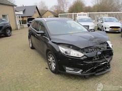 Ford Focus Wagon - 1.5 Titanium Automaat