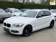 BMW 1-serie - 114i Upgrade Edition Sport|Nieuwe Ketting + Klepseals|Navigatie|Leder|Airco|Cruise control