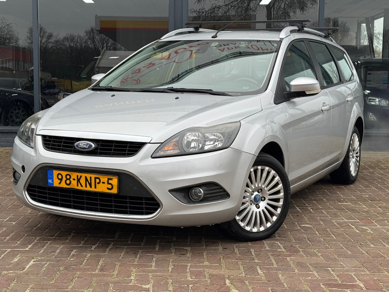 Ford Focus Wagon - 1.8 Limited | Parkeersensor | Airco | Cruise | Elek Ramen | Navi - AutoWereld.nl