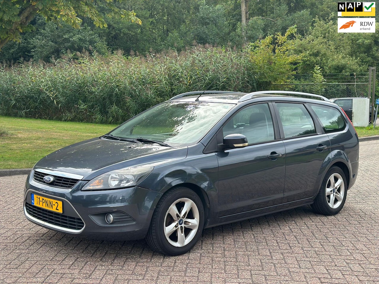 Ford Focus Wagon - 1.6 Comfort/AIRCO/CRUISE/TREKHAAK - AutoWereld.nl