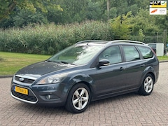 Ford Focus Wagon - 1.6 Comfort/AIRCO/CRUISE/TREKHAAK