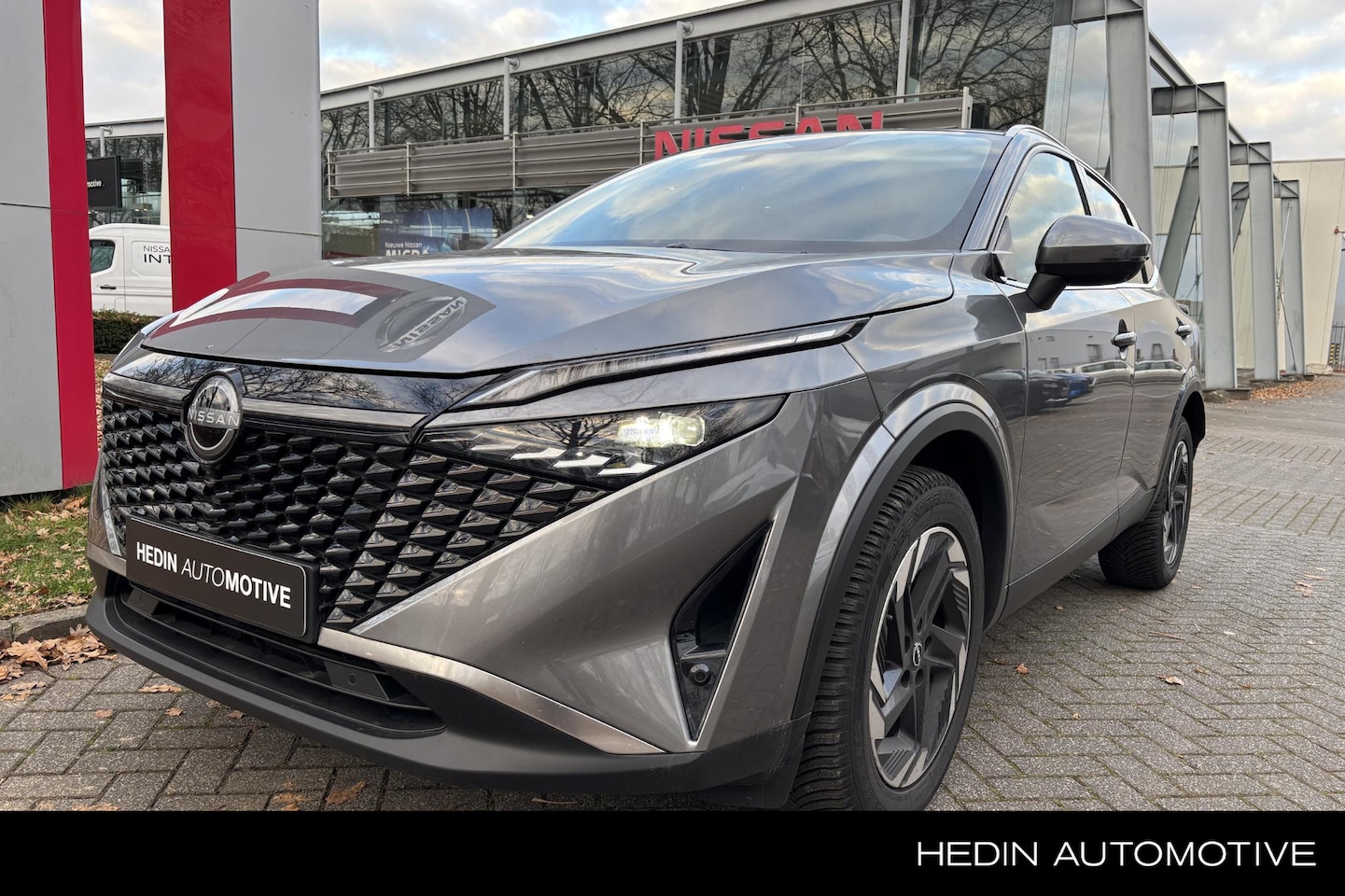 Nissan Qashqai - 1.3 MHEV Xtronic N-Connecta | RONDOM CAMERA | KEYLESS | 18INCH LICHTMETAAL | NAVIGATIE | - AutoWereld.nl