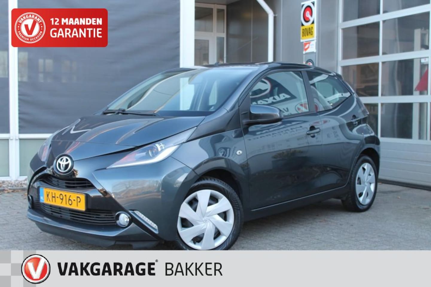 Toyota Aygo - 1.0 VVT-I X-PLAY CAMERA NAVI 1e EIGENAAR - AutoWereld.nl