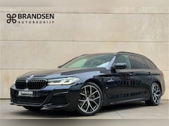 BMW 5-serie Touring - 520i Business Edition Plus M Sport-Pano-19"-Head up-Trekhaak-Leer