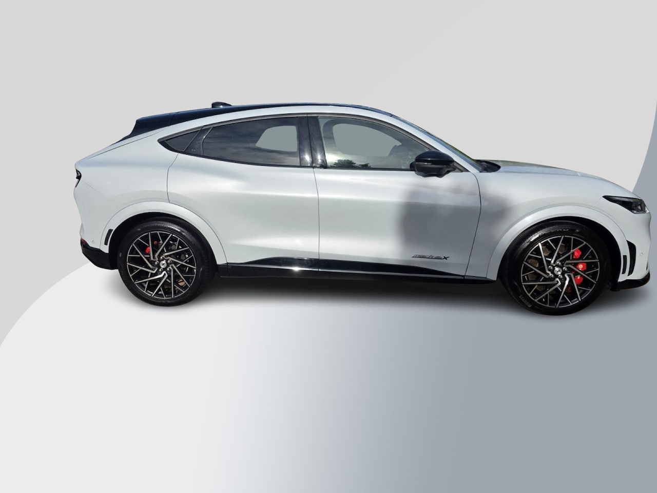 Ford Mustang Mach-E - GT Extended AWD 98 kWh 486pk Adaptieve Cruise | Afneembare Trekhaak | Nederlandse Auto | D - AutoWereld.nl