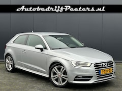 Audi A3 - 1.6 TDI 2e eig. Navi+ Cruise Xenon Sportstoel Trekhaak NL-auto