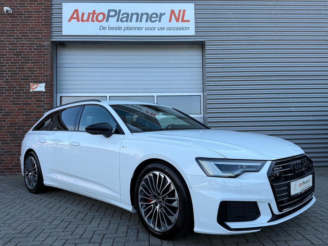 Audi A6 Avant - 55 TFSIe Quattro! 2X S-line! Camera! Navi! - AutoWereld.nl