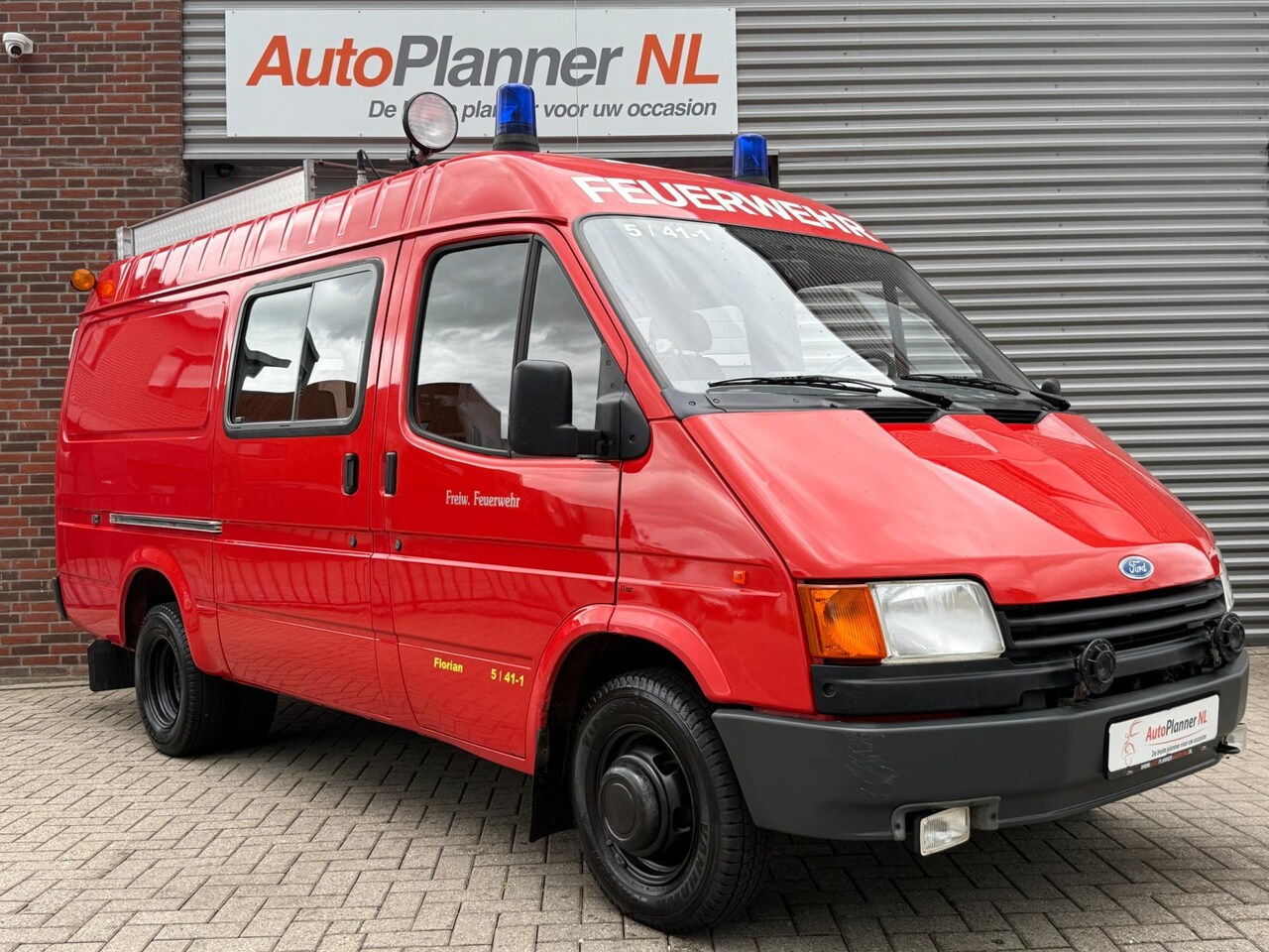 Ford Transit - 2.0 Benzine! Ex-Brandweer! 6-Pers.! *17.626KM!* - AutoWereld.nl