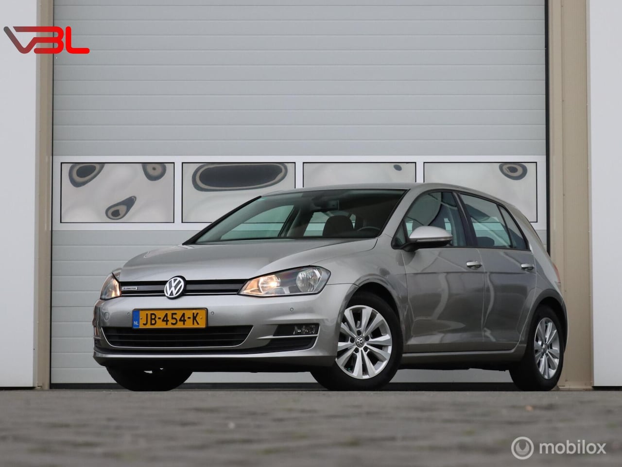 Volkswagen Golf - 1.0 TSI Comfortline | Achteruitrijcamera - AutoWereld.nl