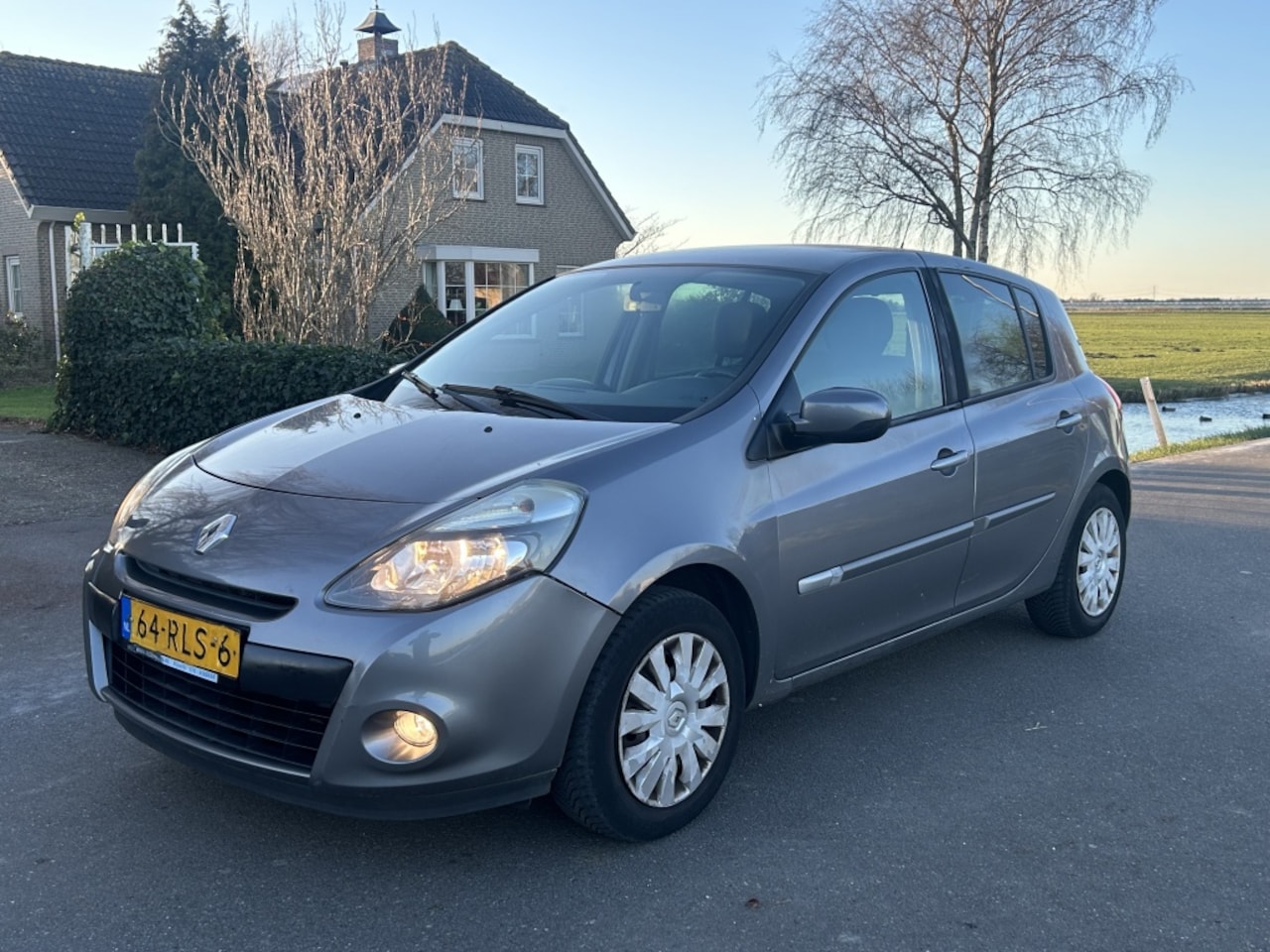 Renault Clio - 1.5 dCi CRUISE Parisienne - AutoWereld.nl