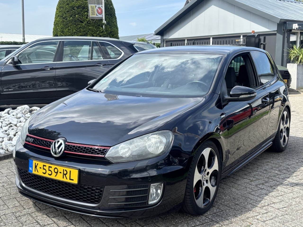 Volkswagen Golf - 2.0 GTI Automaat DSG 2011 Zwart Trekhaak - AutoWereld.nl