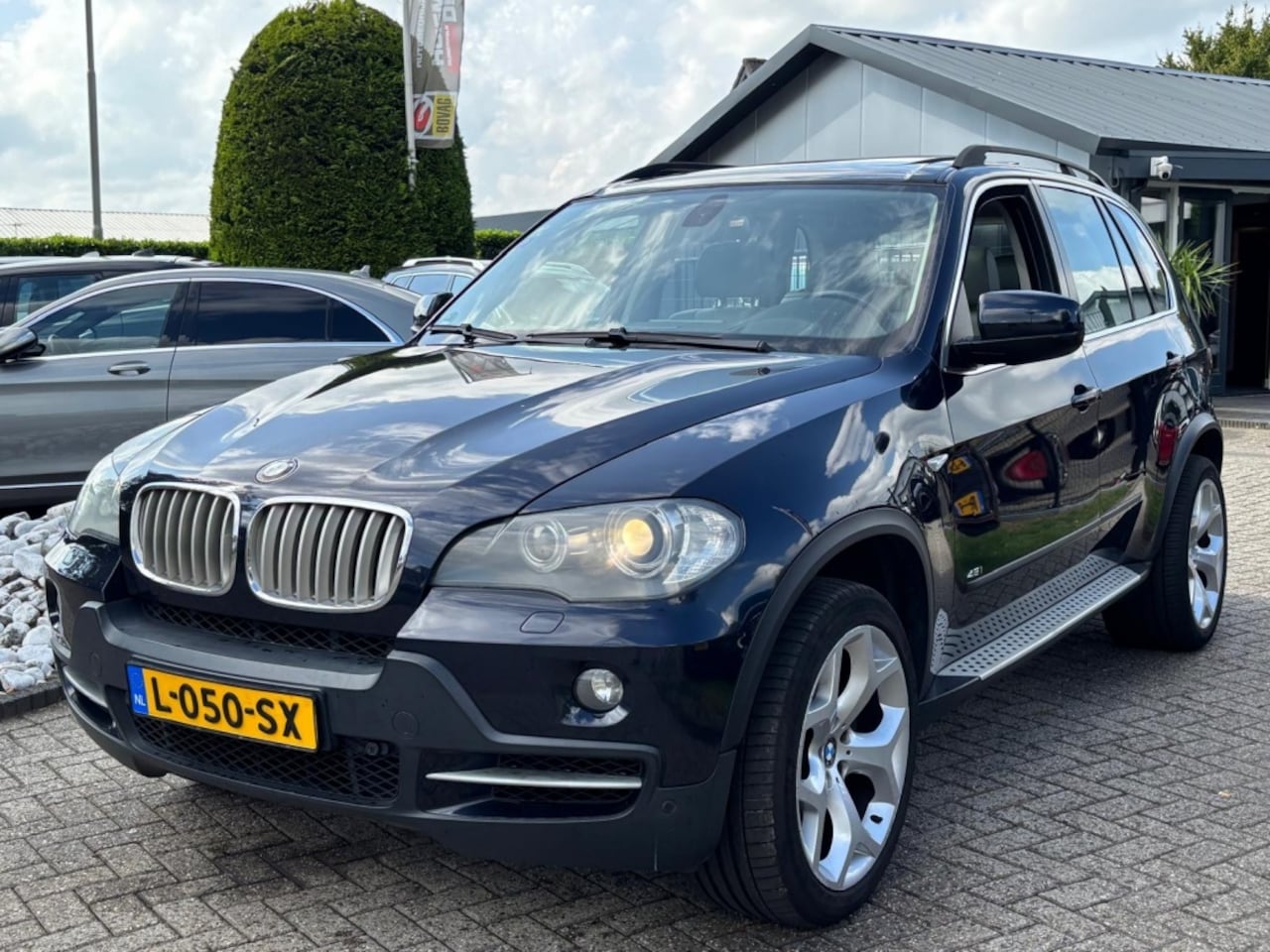 BMW X5 - 4.8i V8 X-Drive Pano Trekhaak 7-Persoons - AutoWereld.nl