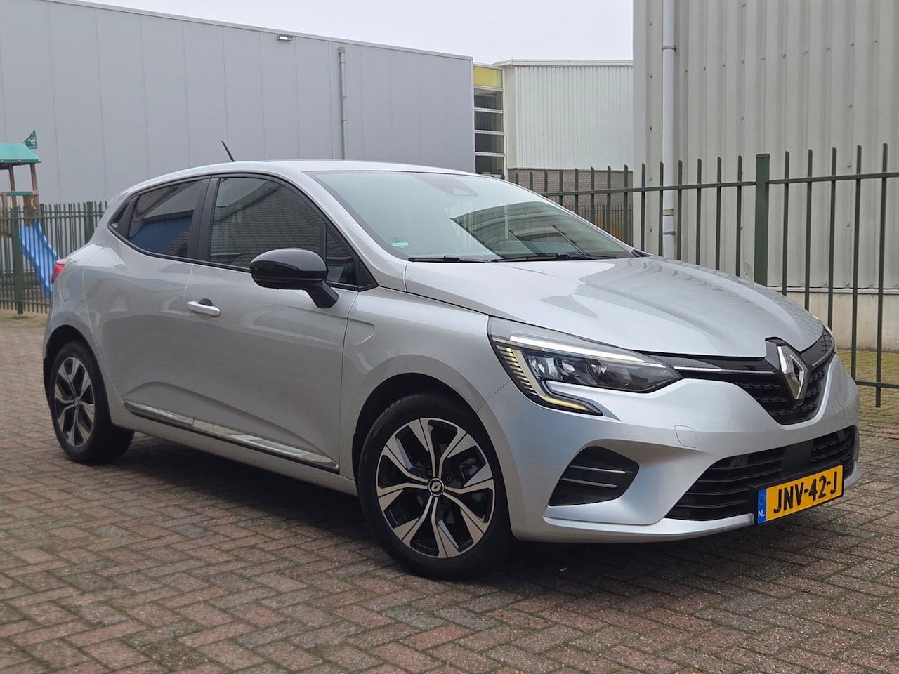 Renault Clio - 1.0 TCe Automaat Nav-Cruise-Camera-Led-Keyless - AutoWereld.nl