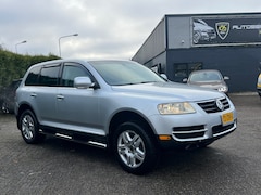 Volkswagen Touareg - 4.2 V8