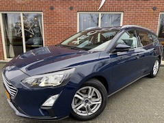 Ford Focus Wagon - 1.0 EcoB. Tr Ed. bns TREKHAAK / CARPLAY / ANDROID / DAB+ / NAVI