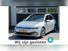 Volkswagen Golf - 1.5 eTSI Style Pano, Virtual, Navi, Stoelverwarming, Memorystoel, NAP
