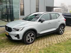 Volvo XC40 - 2.0 B3 Plus Dark Automaat ( Auto wordt gepoetst )