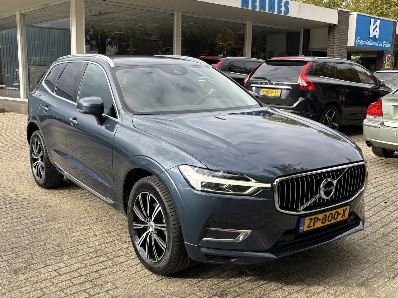 Volvo XC60 - 2.0 D4 Inscription DAB Pilot Assist Leder Trekhaak - AutoWereld.nl