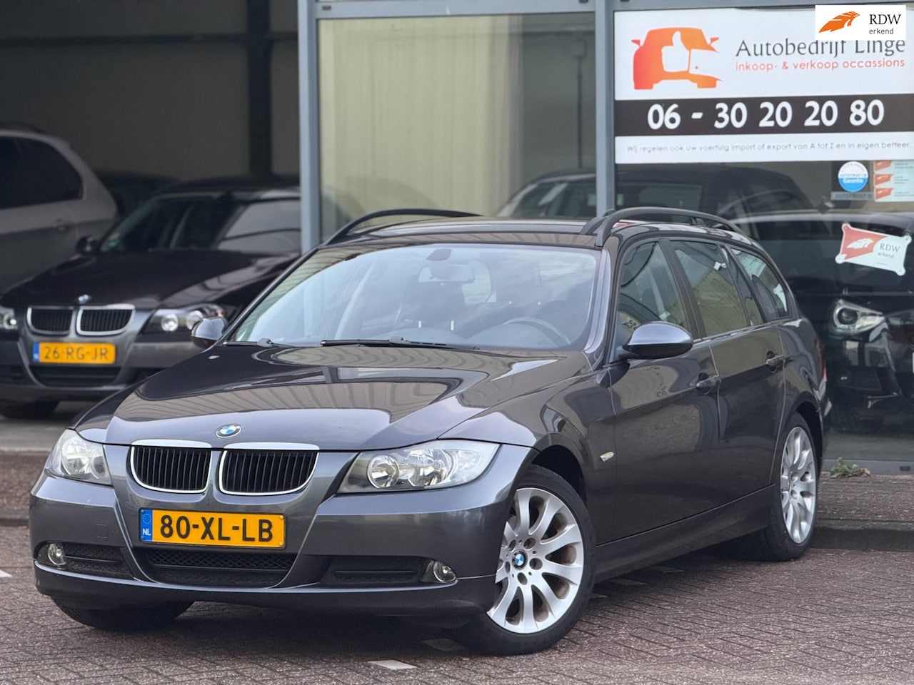 BMW 3-serie - 318i Automaat NAP | Navi | Climate | Cruise | Youngtimer - AutoWereld.nl