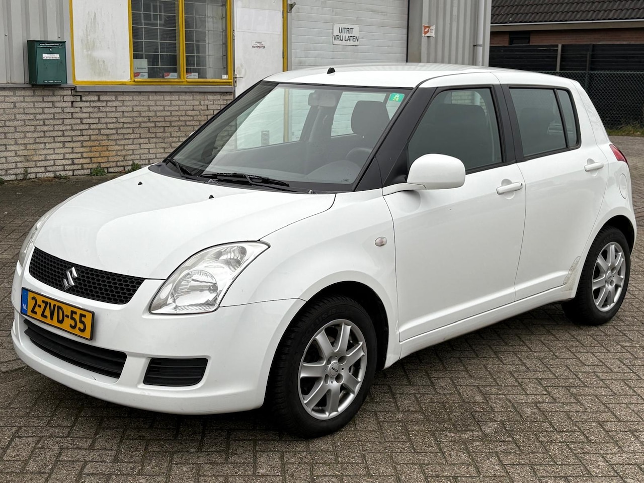 Suzuki Swift - 1.3 I 16V 93 PK Bj 2009 Base 5 Deurs Airco Airbags Stuurbekr Elec.Pakket 15 Inch Sportvelg - AutoWereld.nl