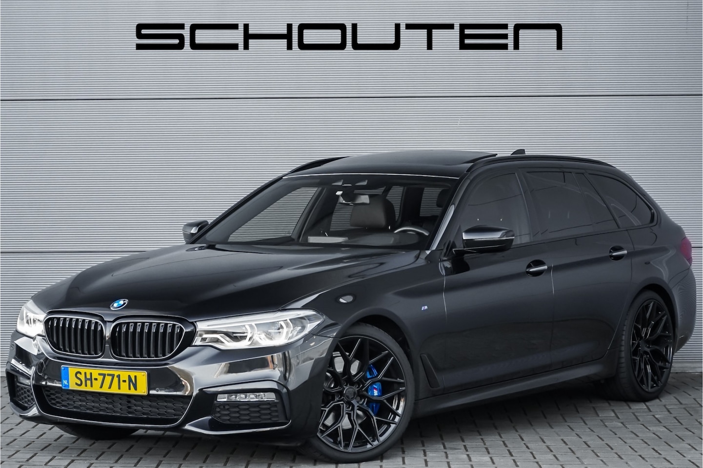 BMW 5-serie Touring - 530i High Ex M-Sport Pano HUD Camera Memory Seats - AutoWereld.nl