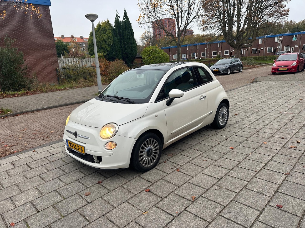 Fiat 500 - 1.2 Lounge Automaat Panorama Airco - AutoWereld.nl