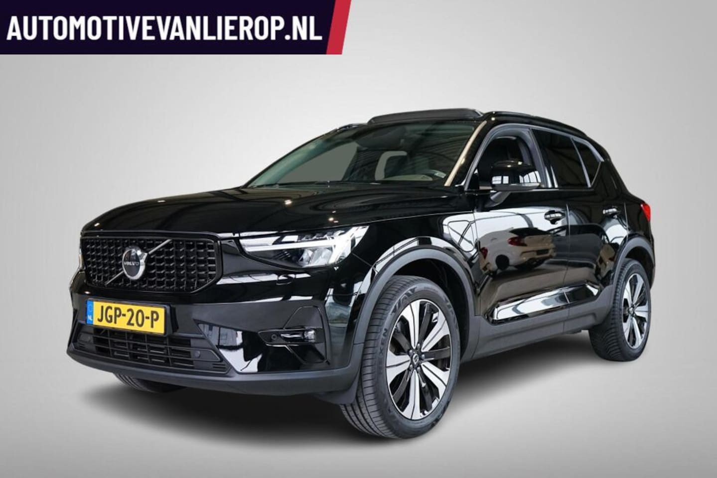 Volvo XC40 - 1.5 T4 PHEV Ultimate Dark PANO | ACC | H&K | LEDER - AutoWereld.nl