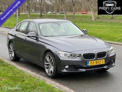 BMW 3-serie - 320i High Executive Cremeleer Navi Pdc Headup