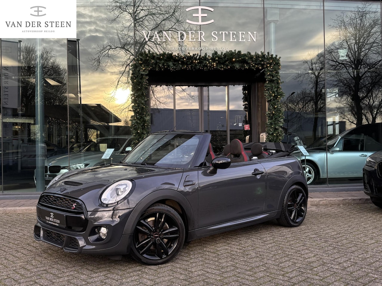 MINI Cabrio - Cooper S JCW Pakket | Head-Up | Dealer Onderhouden - AutoWereld.nl
