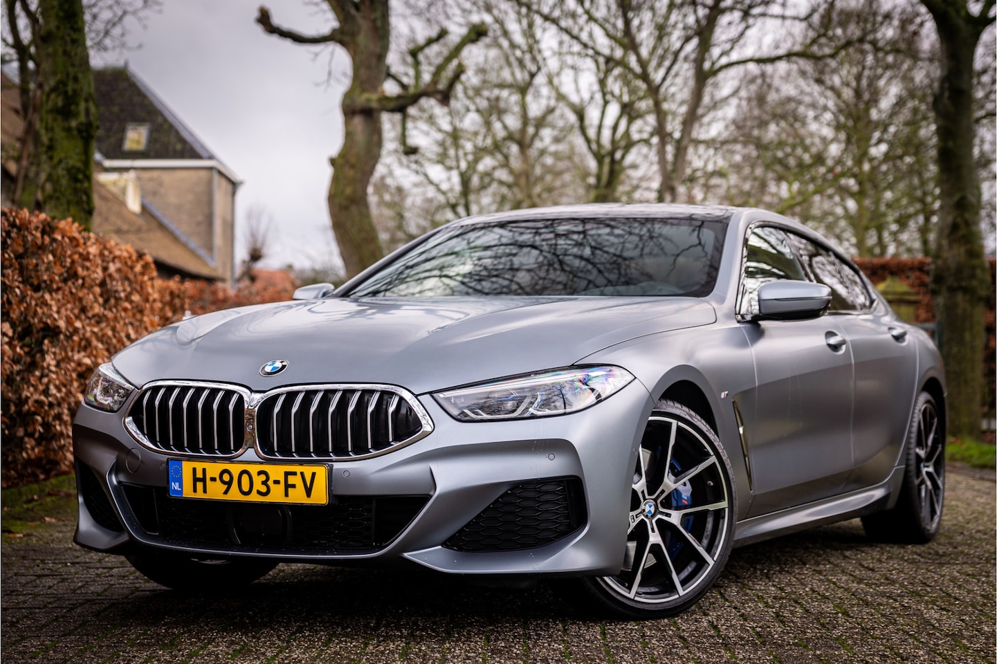 BMW 8-serie Gran Coupé - 840i xDrive M Sport Frozen Grey Individual Achterasbesturing Soft Close Laser Panorama - AutoWereld.nl