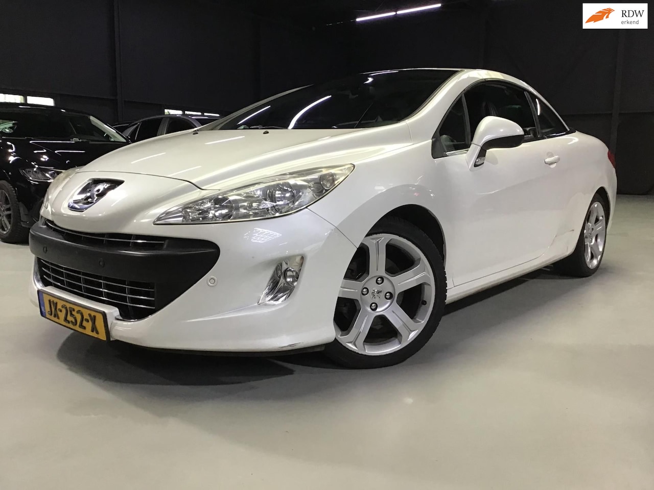 Peugeot 308 CC - 1.6 THP Sport Pack I Leder I Navi I Camera I Stoelverw +ventilatie I Clima I Cruise I LET - AutoWereld.nl