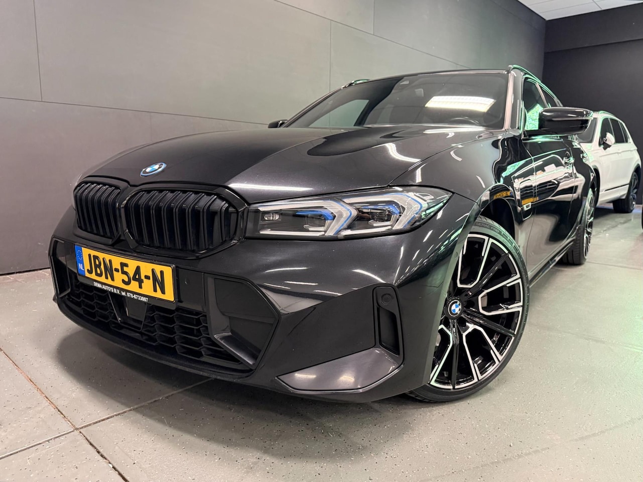 BMW 3-serie Touring - 330e M-SPORT FACELIFT BLACK-LINE 19'' FACELIFT/V-COCPIT/DAB/CARPLAY/STOEL-M/LED/CAM/// - AutoWereld.nl