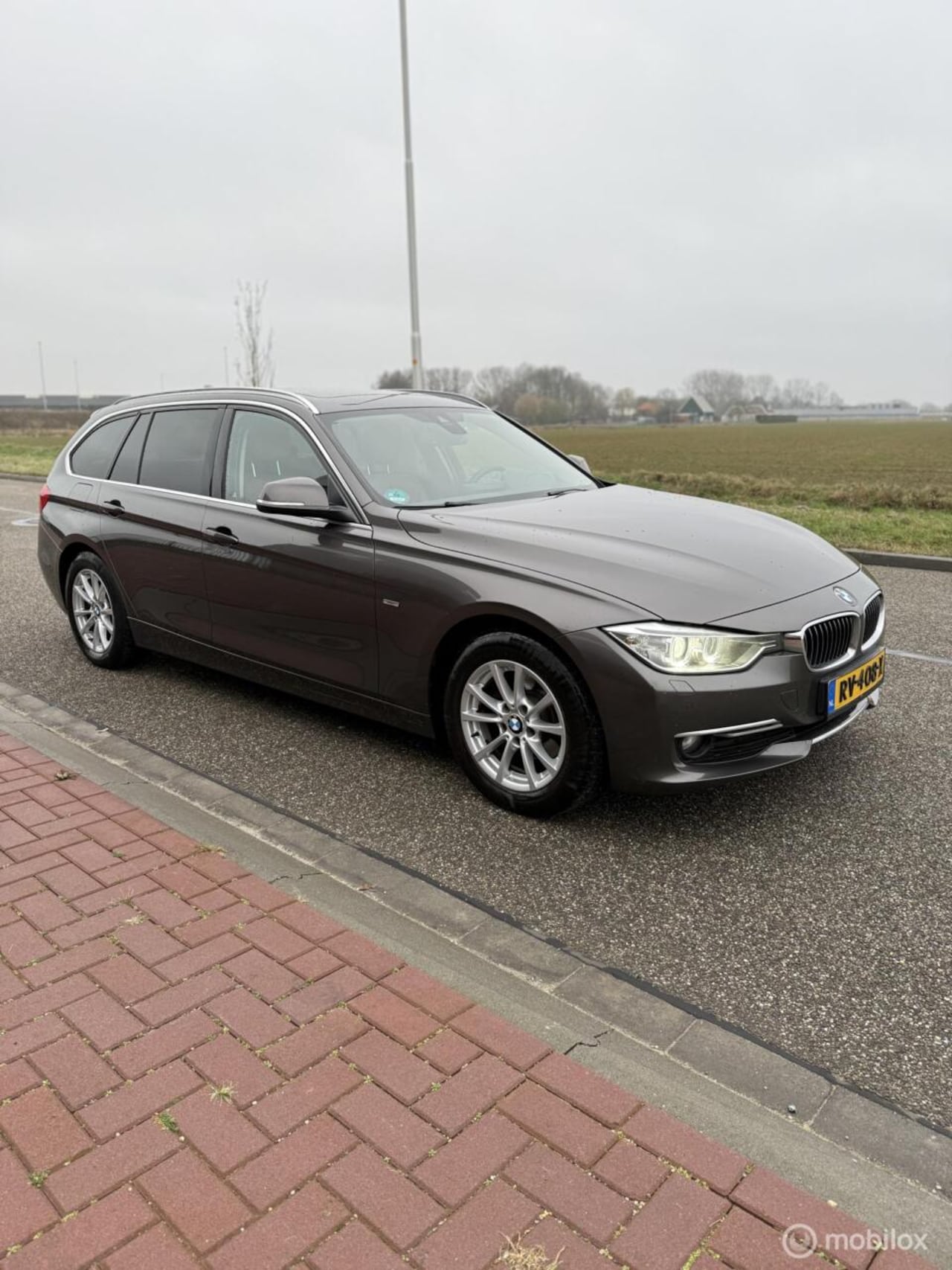 BMW 3-serie Touring - 318d High Executive 318d High Executive - AutoWereld.nl