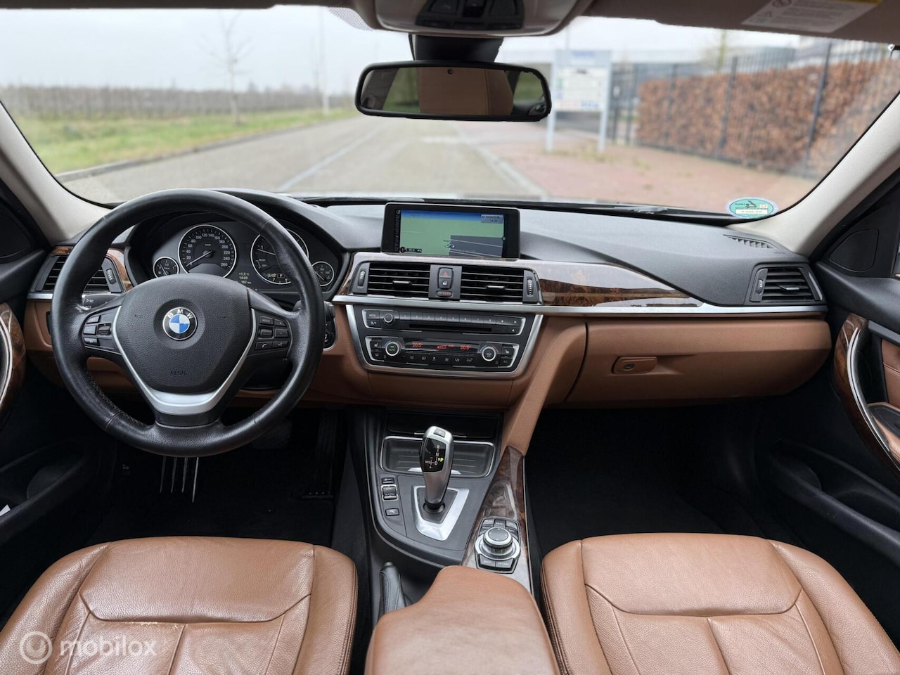 BMW 3-serie Touring - 318d High Executive 318d High Executive - AutoWereld.nl