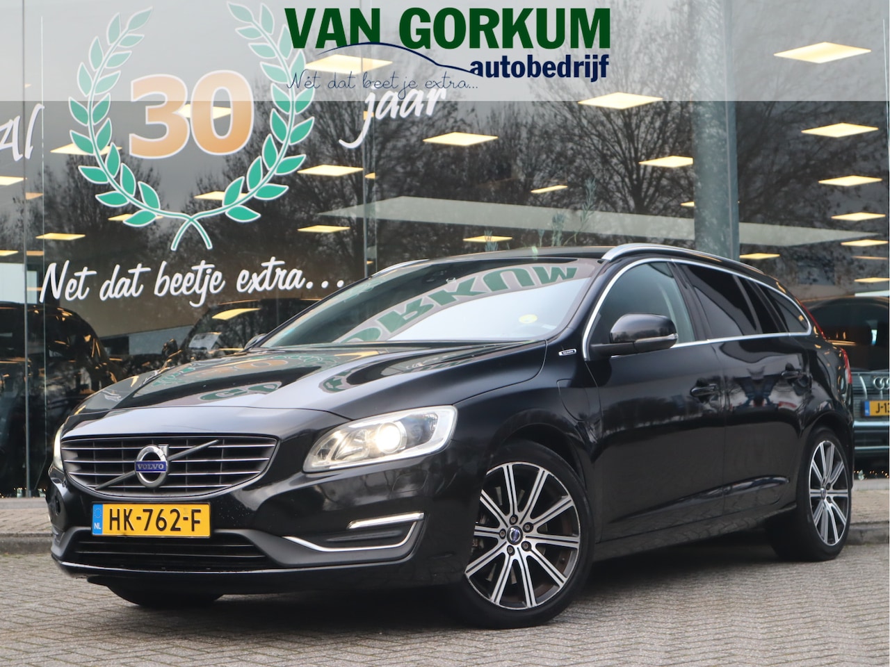 Volvo V60 - 2.4 D6 Twin Engine Summum 2.4 D6 Twin Engine Summum - AutoWereld.nl