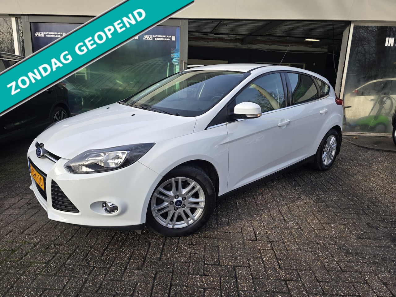 Ford Focus - 1.6 EcoBoost Titanium | 1E EIGENAAR | 12MND GARANTIE | NW APK | AIRCO | LMV | CRUISE | - AutoWereld.nl
