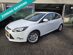 Ford Focus - 1.6 EcoBoost Titanium | 1E EIGENAAR | 12MND GARANTIE | NW APK | AIRCO | LMV | CRUISE |