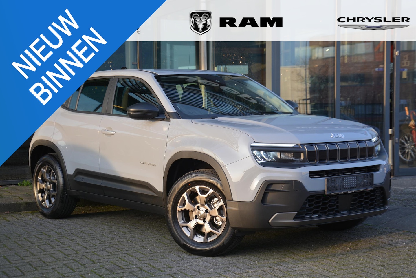 Jeep Avenger - 1.2 e-Hybrid Longitude | Voorraad - AutoWereld.nl