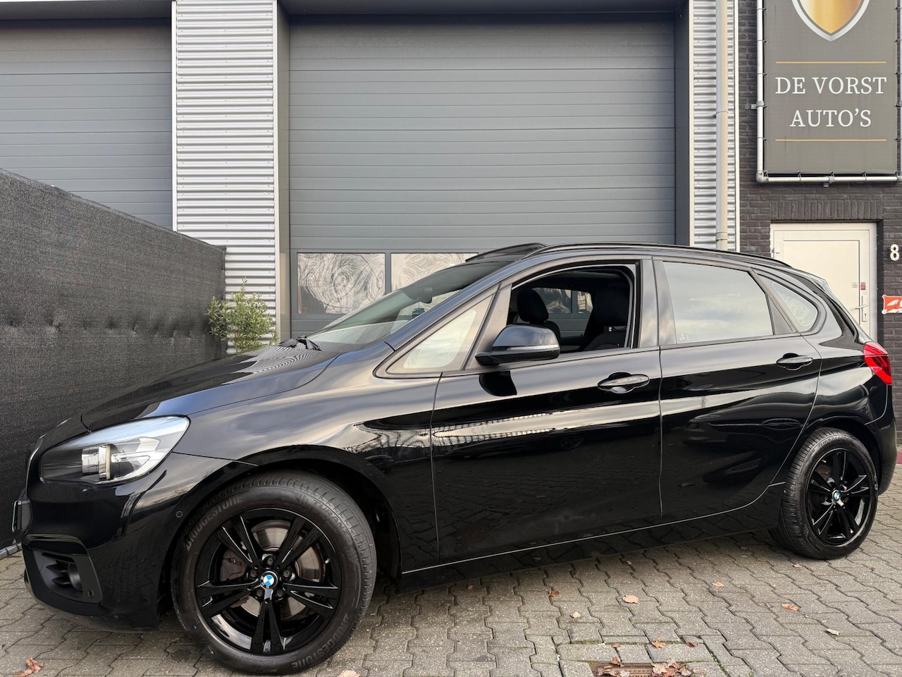 BMW 2-serie Active Tourer - 218i | Pano | Navi | Sport | - AutoWereld.nl